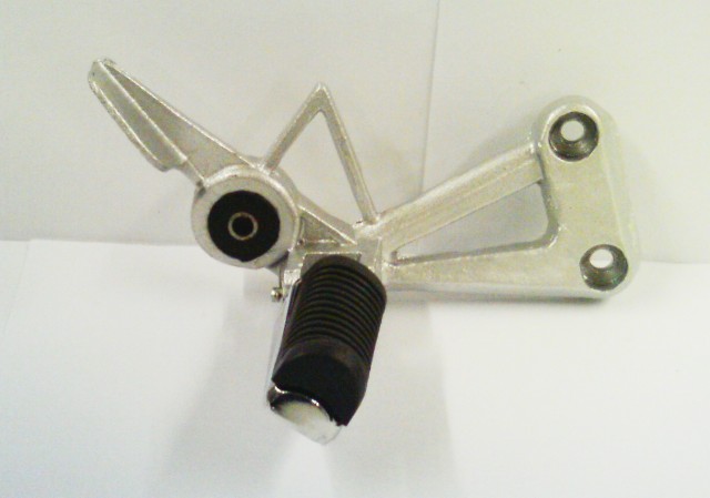 Rear R/H Footrest Bracket - XT50